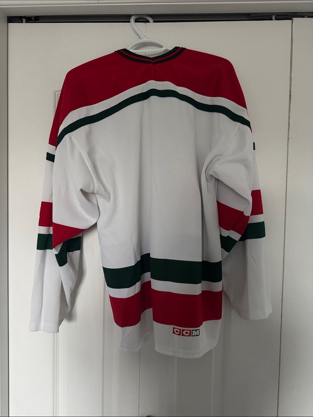 Vintage 1980s New Jersey Devils Christmas Colours Jersey Size XL Maska - Picture 5 of 7